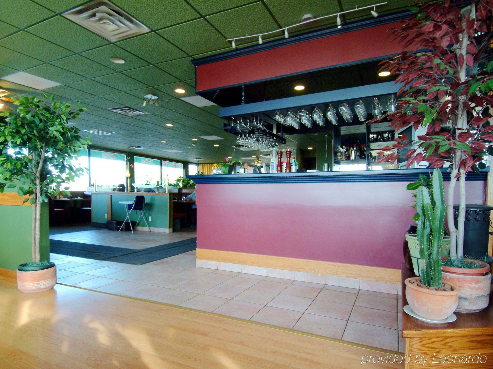 Howard Johnson By Wyndham Fort St. John Intérieur photo